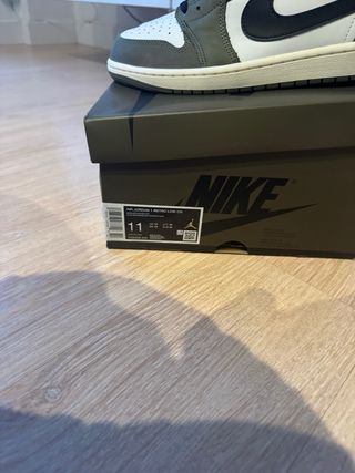 Air Jordan 1 Retro Low Medium Olive Summit White