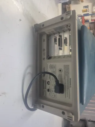 Osciloscopio Digital Tektronix TDS 420  4 canales