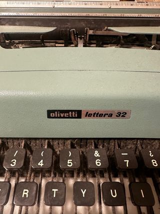 Máquina de escribir Olivetti Lettera 32 Vintage
