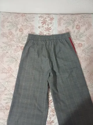 Pantalón gris zara