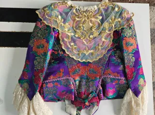 Vestido de fallera, 2 corpiños, los zapatos