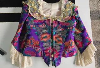 Vestido de fallera, 2 corpiños, los zapatos