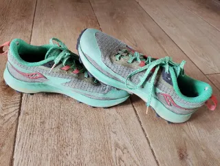 Saucony Peregrine Verde y Rosa