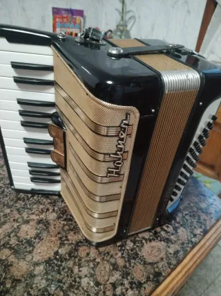 Acordeón Hohner