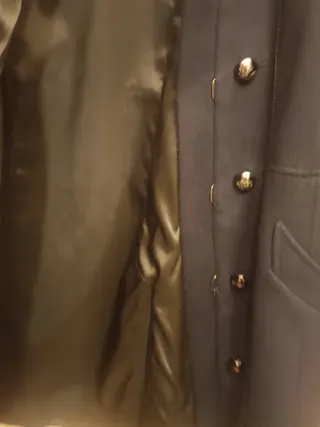 Abrigo azul marino estilo militar