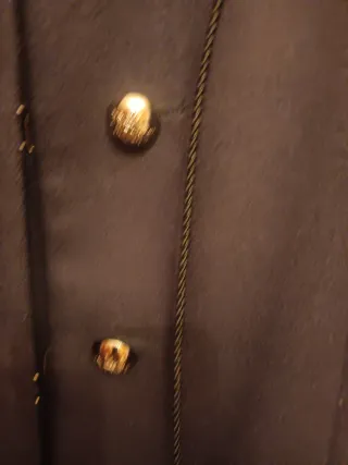 Abrigo azul marino estilo militar