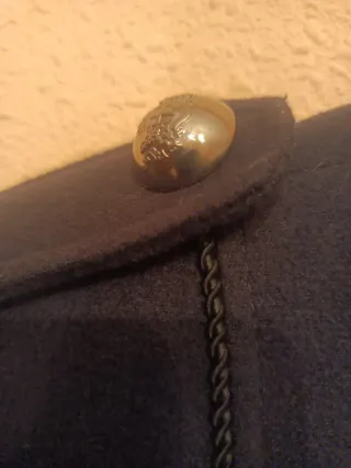 Abrigo azul marino estilo militar