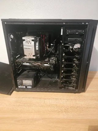 Ordenador sobremesa negro.intel core i7- 7700k.