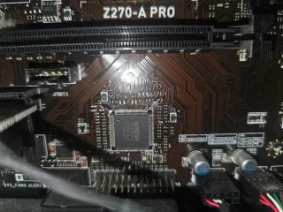 Ordenador sobremesa negro.intel core i7- 7700k.