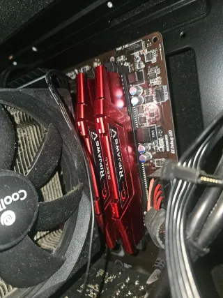 Ordenador sobremesa negro.intel core i7- 7700k.