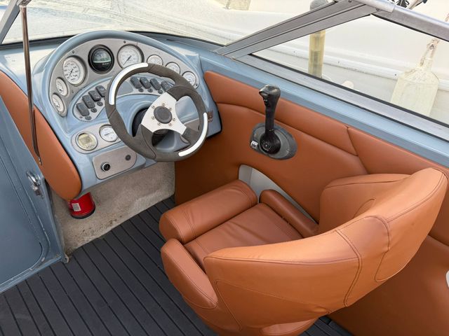 Lancha Hunton XRS 43 restaurada y con remolque.