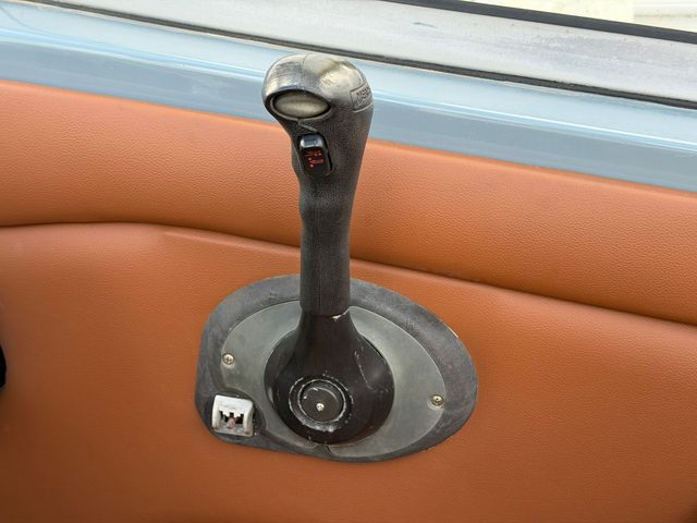 Lancha Hunton XRS 43 restaurada y con remolque.