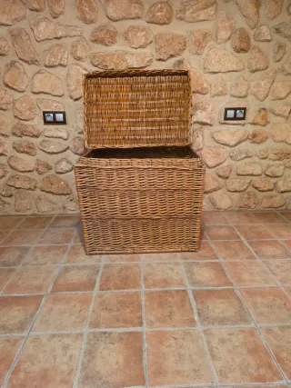 Cesto grande de mimbre