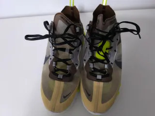 Zapatillas Nike  modelo React Element 87 Talla 43.