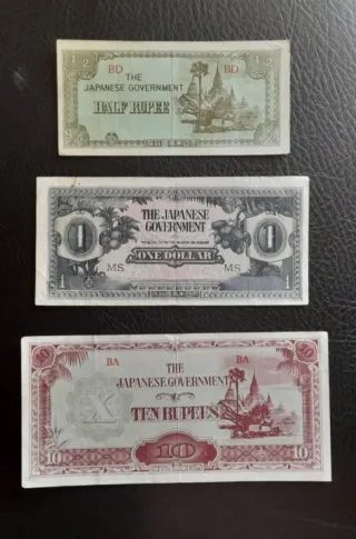 Billetes y monedas de la descripcion