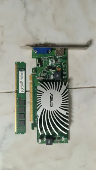 ATI Radeon HD 7470/ RAM Kingston 4gb dd3