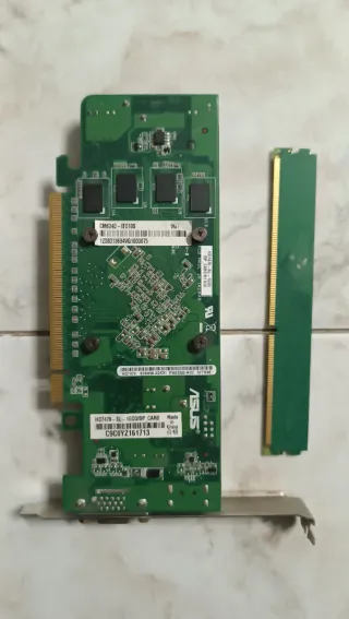 ATI Radeon HD 7470/ RAM Kingston 4gb dd3