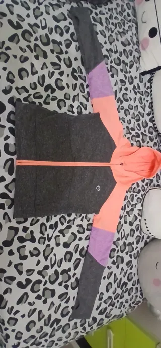 Sudadera elástica con capucha talla 7 a 8 años