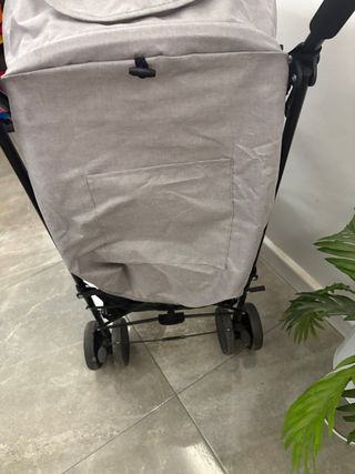 Carro de bebé tipo bastón gris