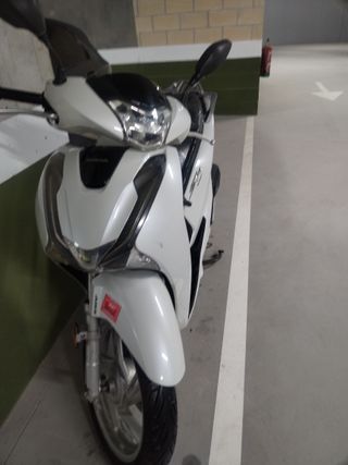 Honda SH Scooter  125 Blanca Automática