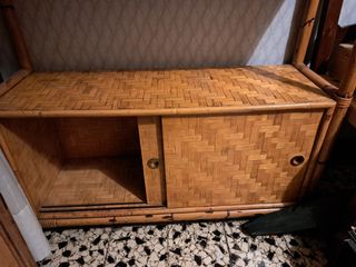 Libreria bambù e rattan