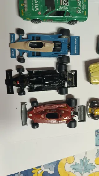 Lotto 12 modellini auto d'epoca e da corsa