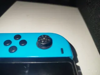 Nintendo Switch con funda.