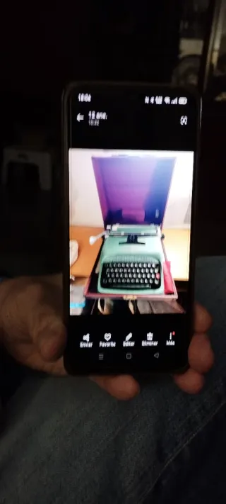 Tres máquinas de escribir antiguas