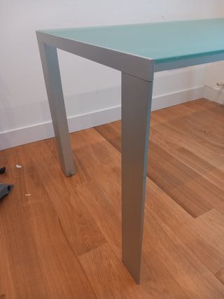 Mesa escritorio cristal y aluminio