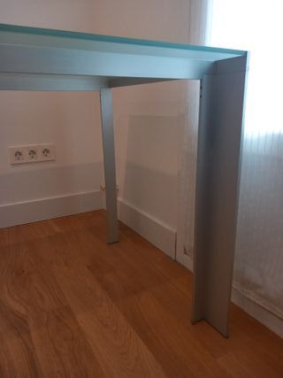 Mesa escritorio cristal y aluminio