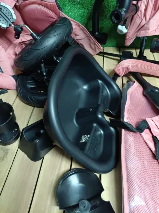 Triciclo Kinderkraft Aveo Plegable Rosa hasta 25Kg