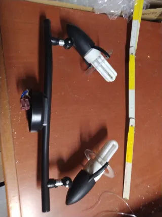 Lampada doppia luce snodabile