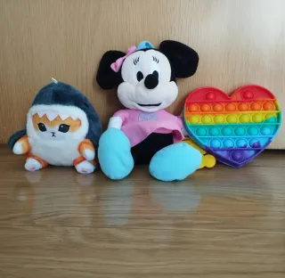 Lote peluches Minnie, gato y pop it corazón
