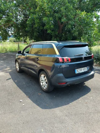 PEUGEOT 5008 7-Plazas 1,6HDi 120cv