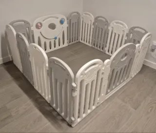 Parque infantil modular para bebé