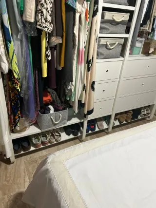 Armario blanco con zapatero gama ELVARLI (IKEA)