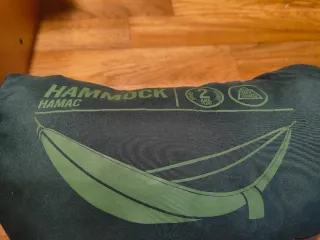 Hamaca de tela verde