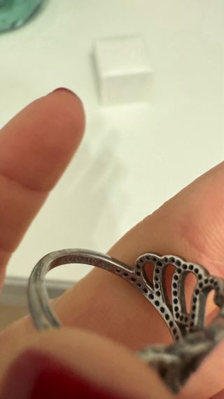 Anillo Pandora Corona Corazones