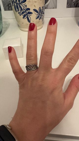 Anillo Pandora Corona Corazones