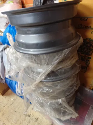 Llantas 13x5 1/2 Ford clasico