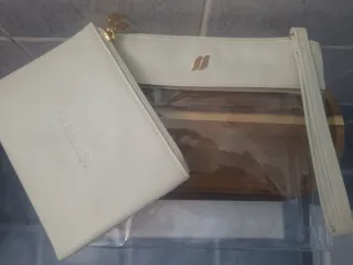 Neceser Farmasi Blanco