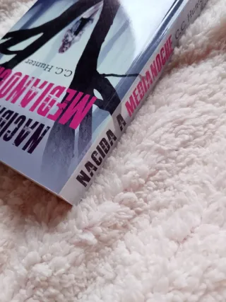 Nacida a medianoche (Spanish Edition)