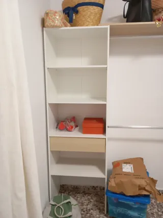 Vestidor blanco de madera..lo vendo por mudanza