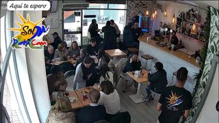 Bar restaurante en funcionamiento