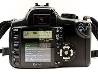 Canon EOS 350D fotocamera digitale con accessori.