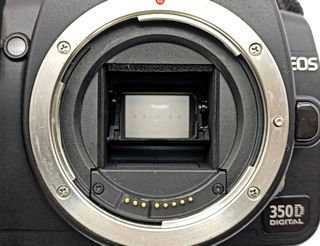 Canon EOS 350D fotocamera digitale con accessori.