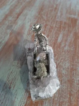 Amatista con minero y carrito