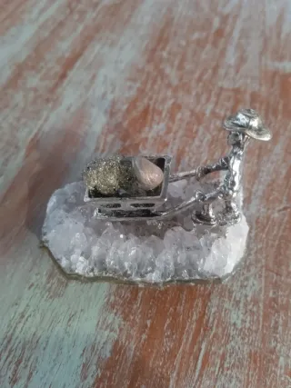 Amatista con minero y carrito