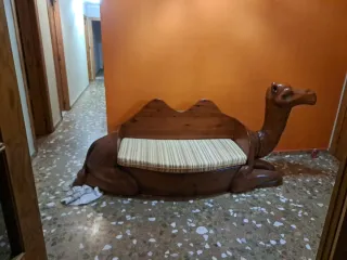 Sillón Camello Madera Maciza