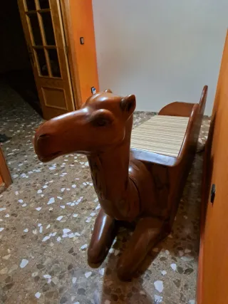 Sillón Camello Madera Maciza